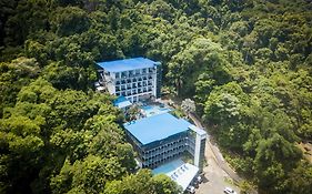 El Faro Containers Beach Hotel